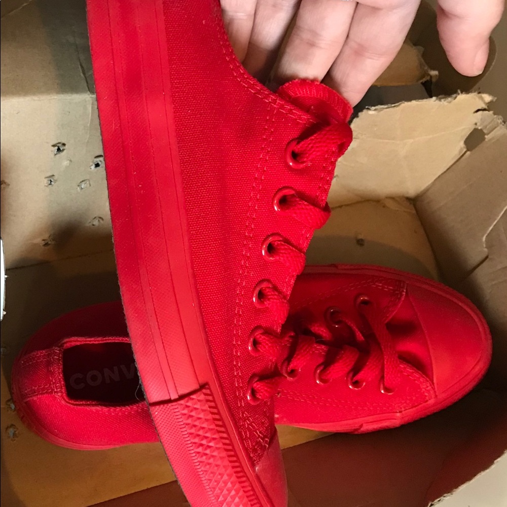 Converse - Picture 3 of 5